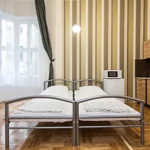  Apartamento Riverside Hungria