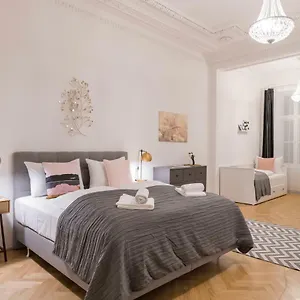 https://palais-schottentor-by-welcome2.vienna-besthotels.com