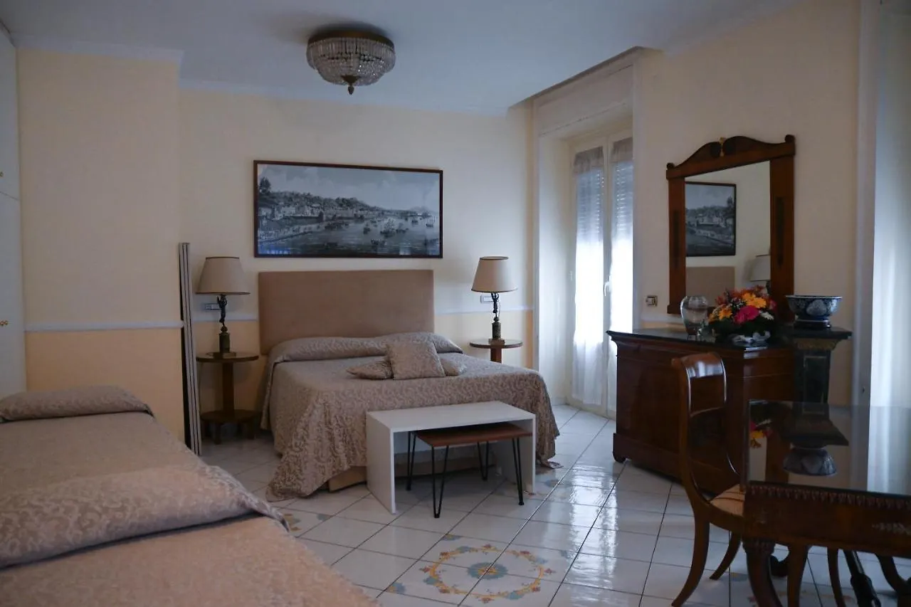 Pagina Storica Di Napoli Apartment 0*, Naples